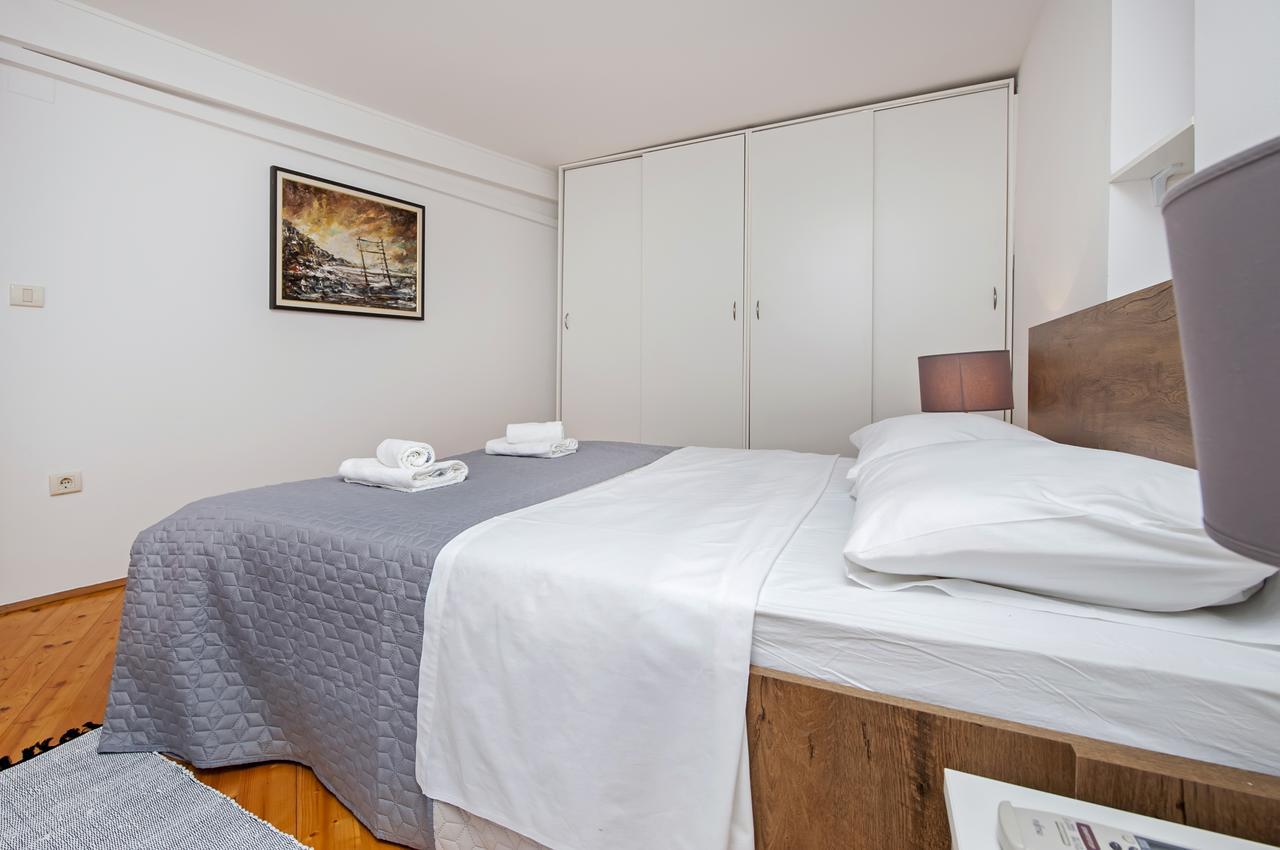 Apartment Marconi Rovigno Esterno foto