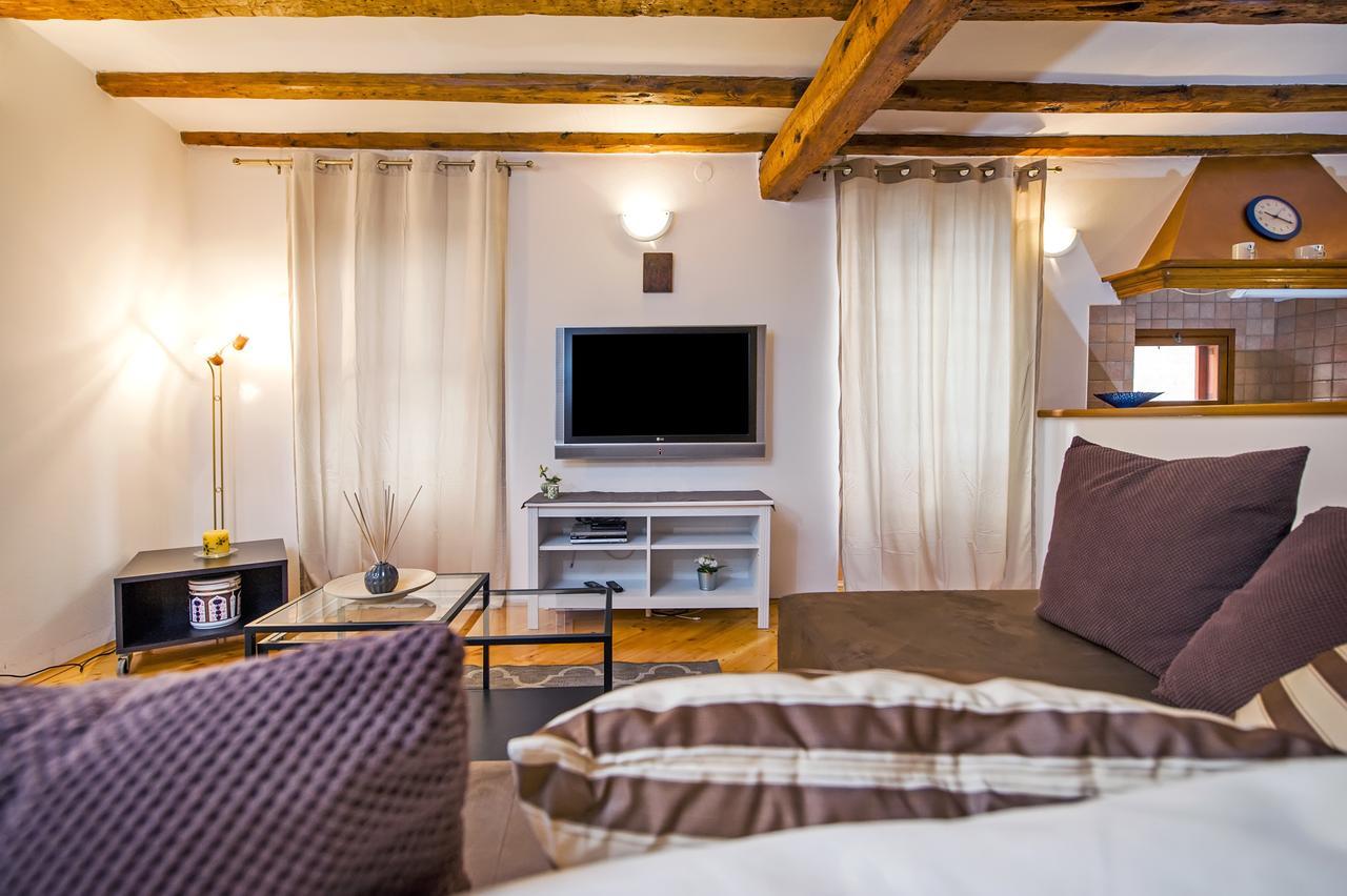 Apartment Marconi Rovigno Esterno foto