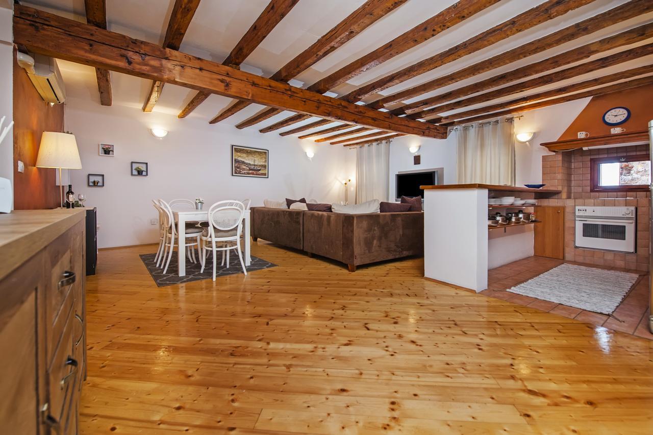 Apartment Marconi Rovigno Esterno foto