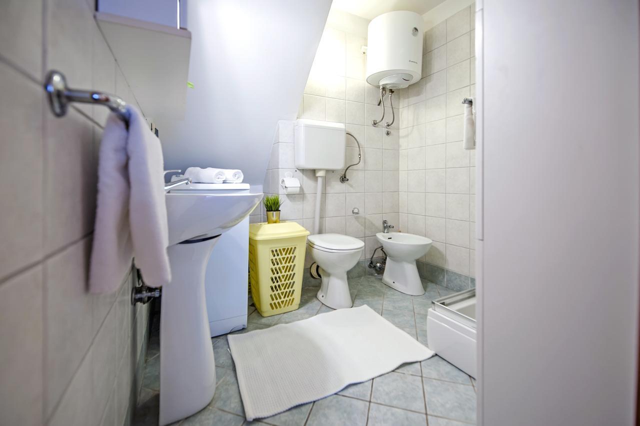 Apartment Marconi Rovigno Esterno foto