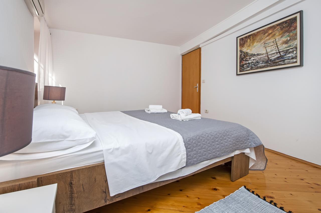Apartment Marconi Rovigno Esterno foto